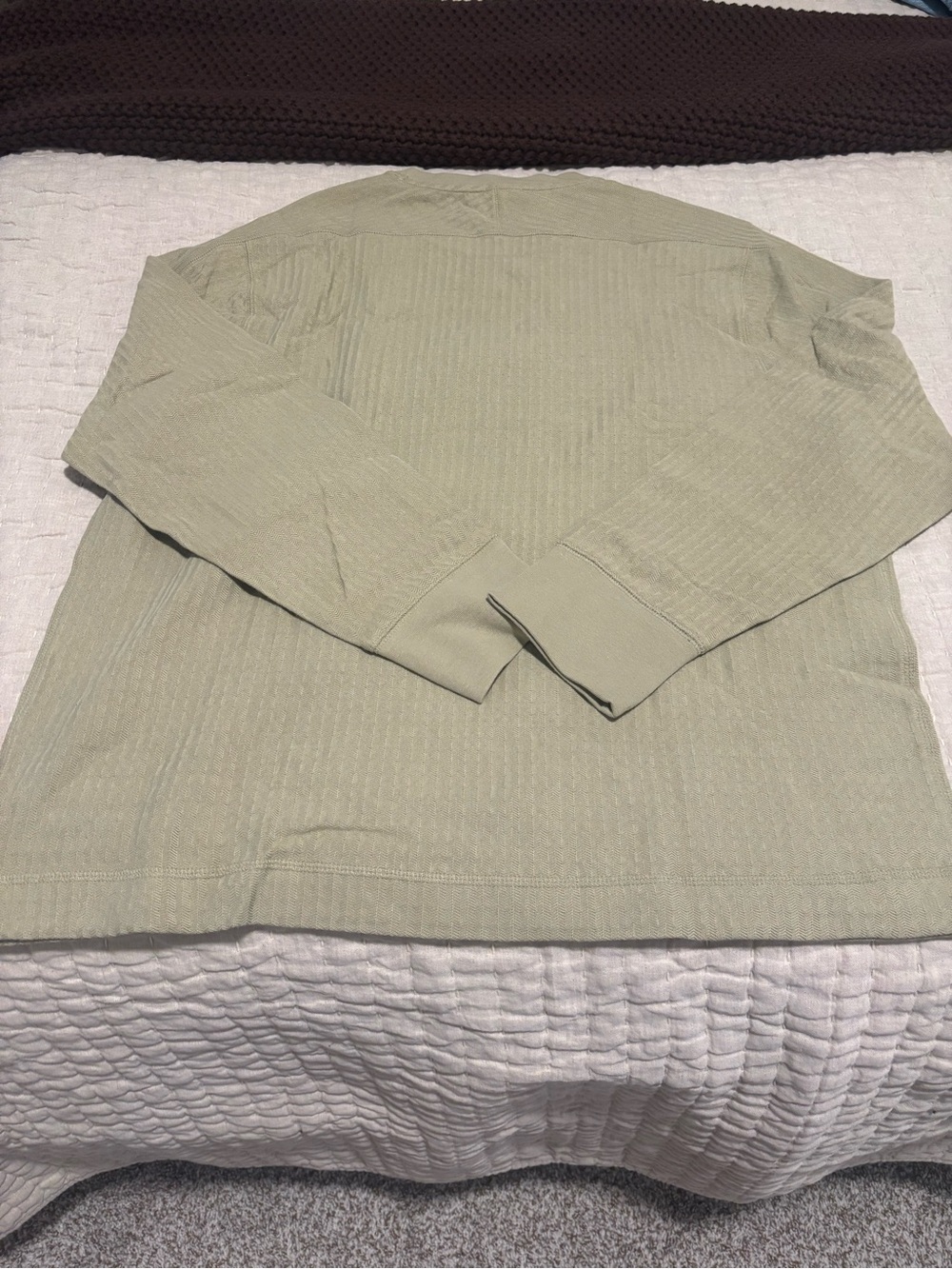 Banana Republic Men's Crewneck Sweater in Olive Green - Picture 3 of 3